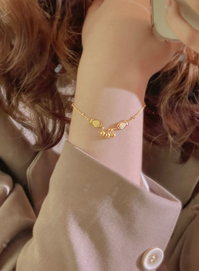 通体钛钢闺蜜手链女锁骨链新款设计感双鱼人鱼欢吊坠工