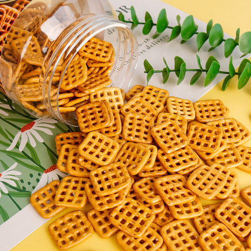 伯力爵碱水饼干圈蝴蝶结网格结烘焙蛋糕装饰海盐味可食用生日摆件 - 图2