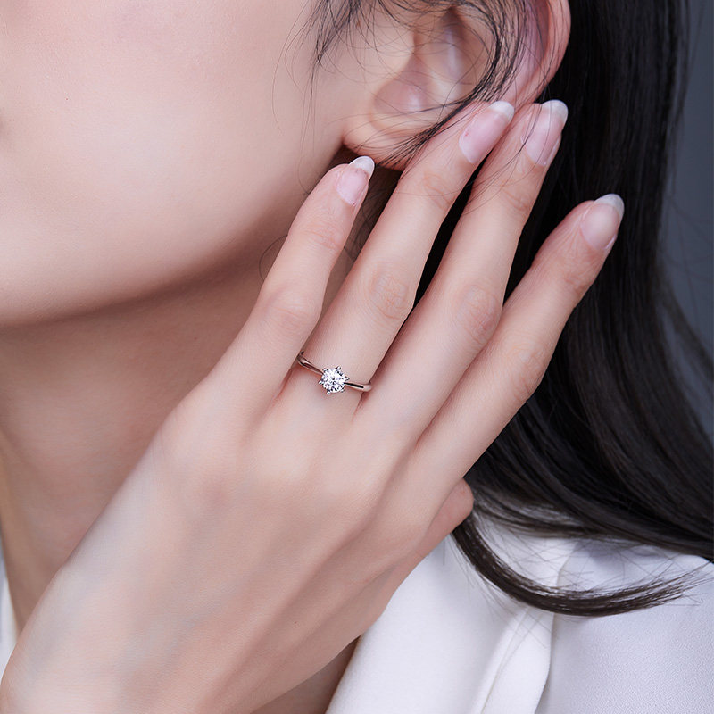 我爱钻石网女六爪皇冠求婚结婚钻戒 我爱钻石网手饰