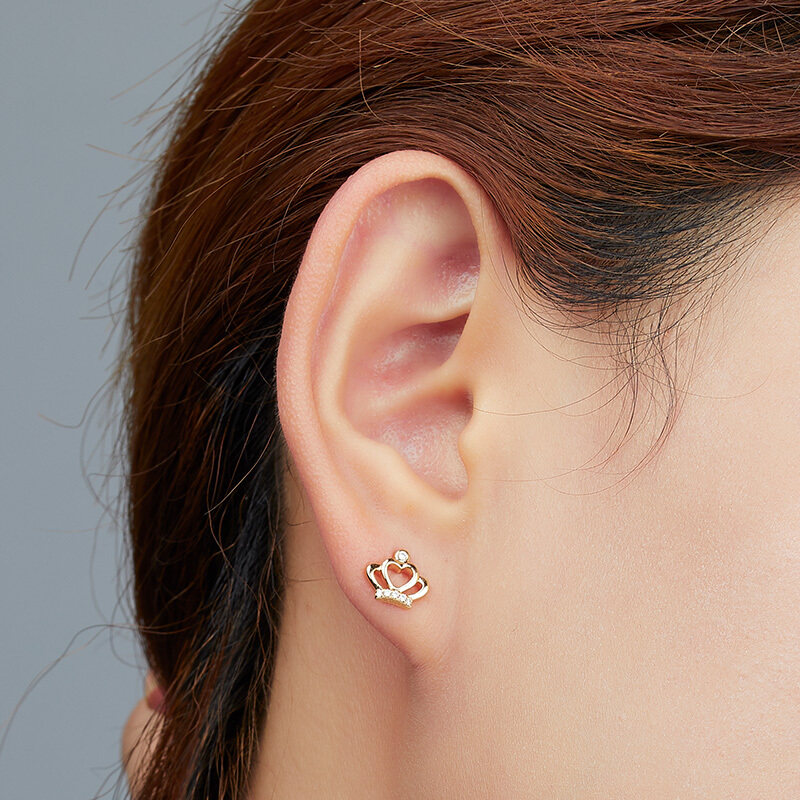 我爱钻石网小皇冠18k金钻石耳钉 我爱钻石网耳饰