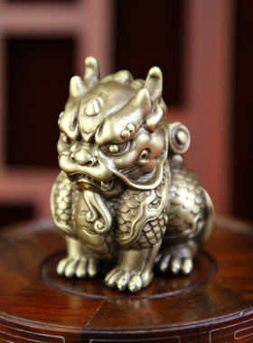 铜臻背书麒麟桌面摆件