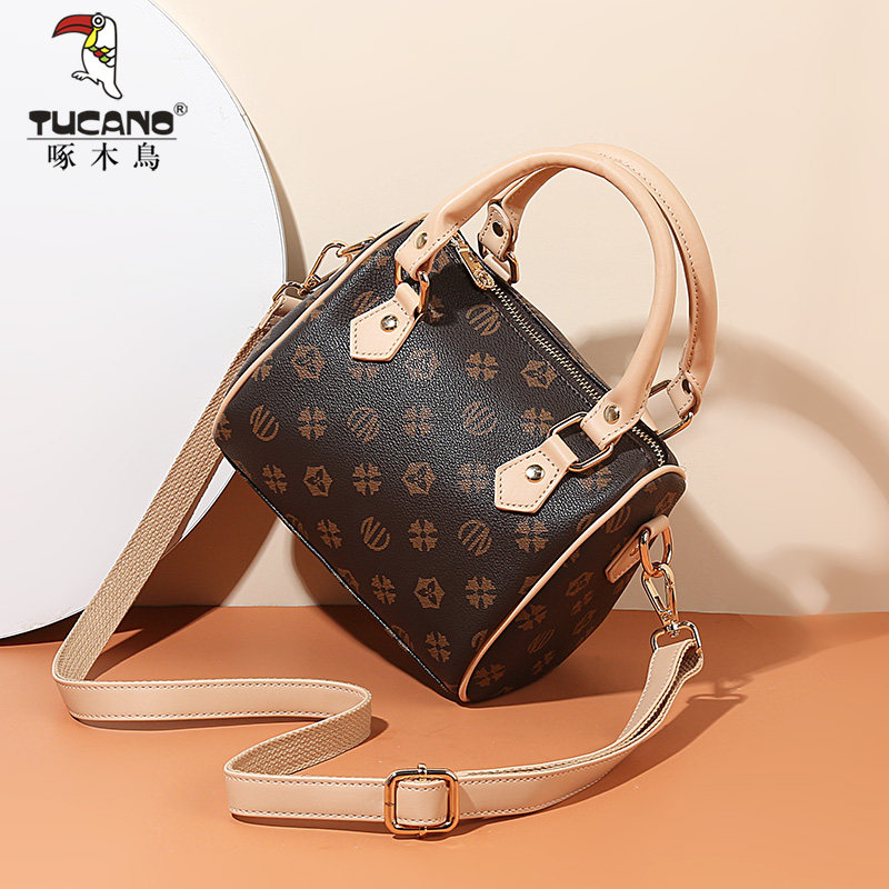 啄木鸟2022新款夏季单肩波士顿包 啄木鸟女士包袋