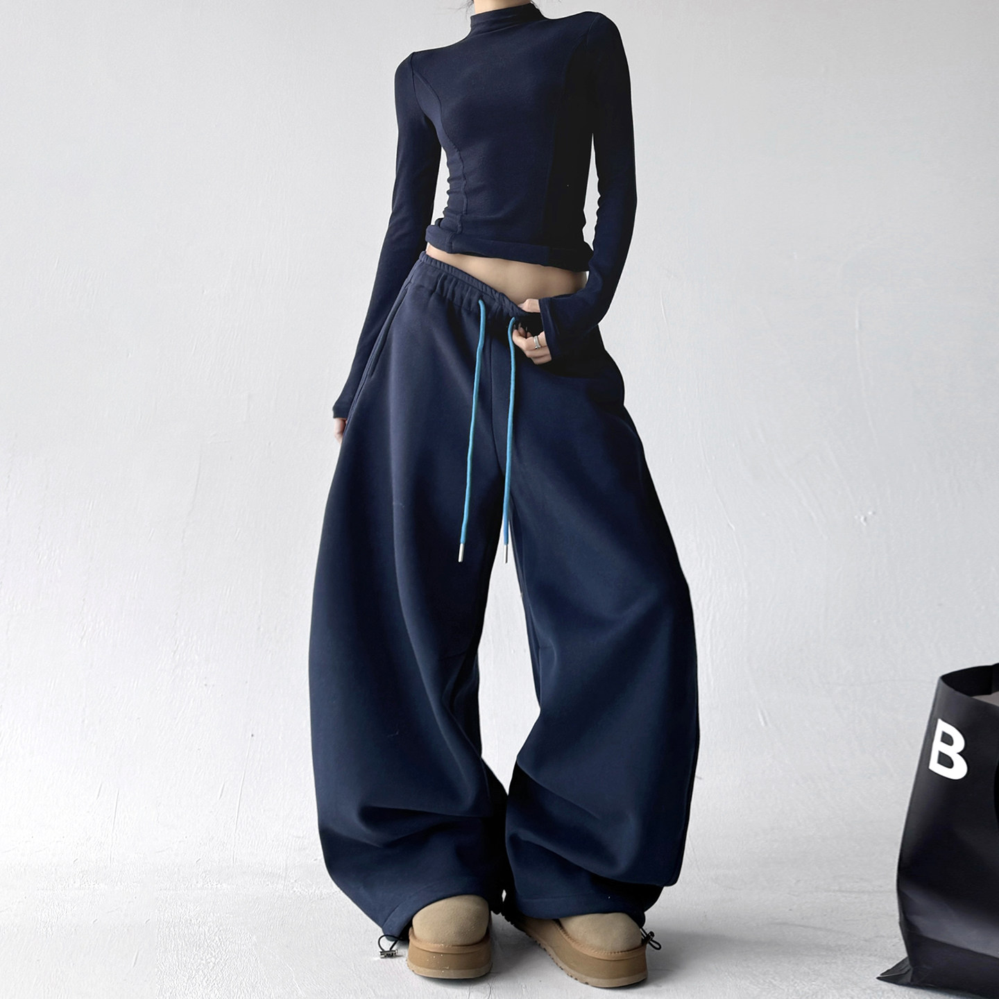 2025冬装新款抽绳弯刀卫裤女士痞帅高级感加绒廓形休闲阔腿裤子,淘宝优惠券,粉丝福利购,淘宝优惠卷