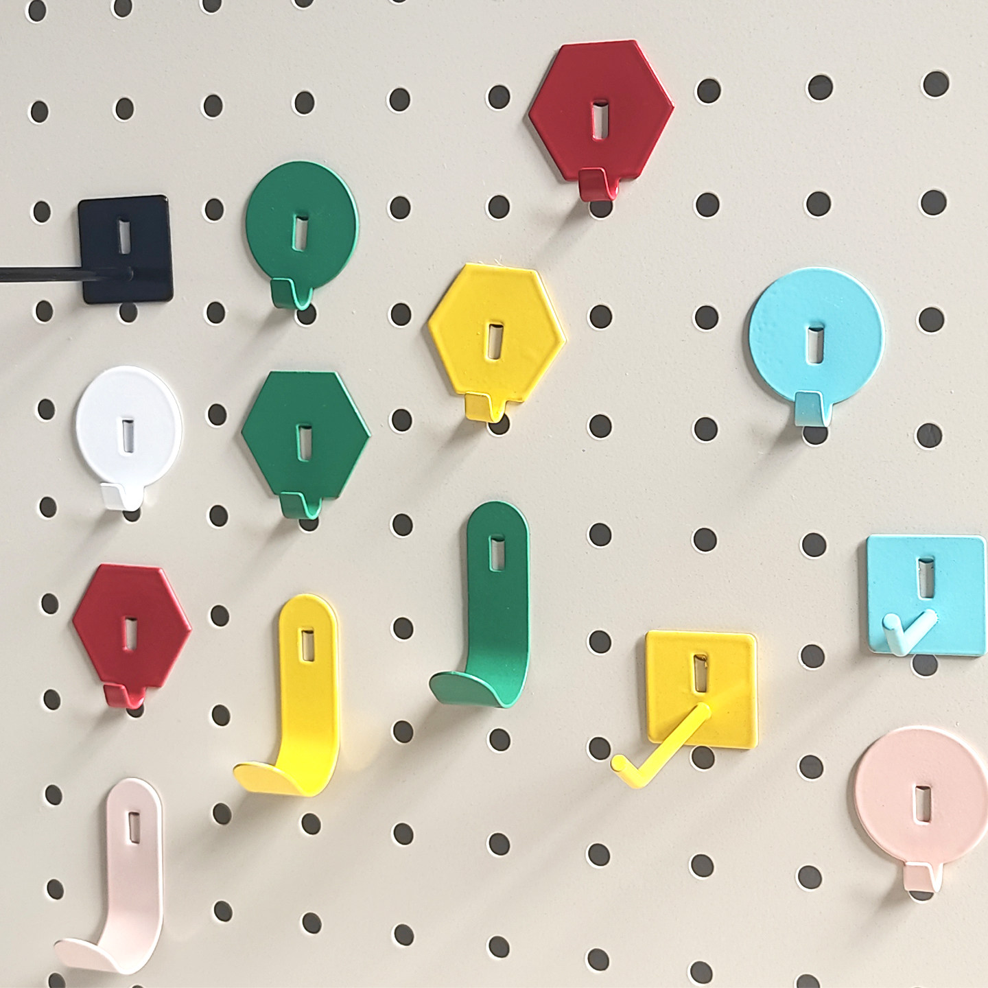 Round hole hole board J hook storage rack