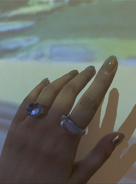 紫色圆环玻璃戒指透明感