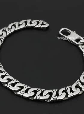 银色时尚风饰品钛钢手链