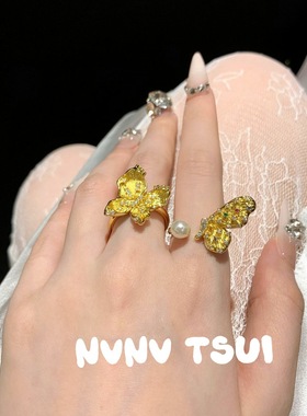 意大利复古拉丝并蒂莲花朵锆石戒指 镀18K金时尚百搭锁扣锆石女戒