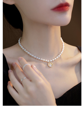 珍珠猫眼石星芒吊坠小众设计项链百搭通勤新款高级感气质锁骨颈链