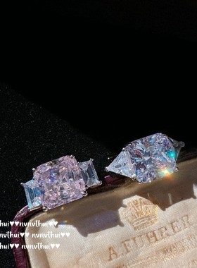 苏富比方糖气质超闪名媛宴会戒指 镀18K金轻奢高碳锆石冰花切女戒