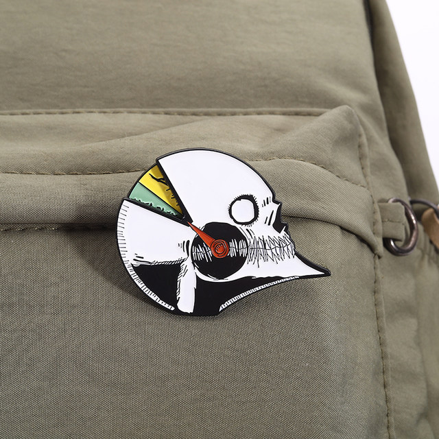 Skull disc brooch metal badge men and women's clothes backpack decorative buckle pin accessories medal cartoon medal