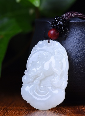 新疆和田玉羊脂玉白玉青白玉牛气冲天生肖牛吊坠男女挂件玉坠玉佩