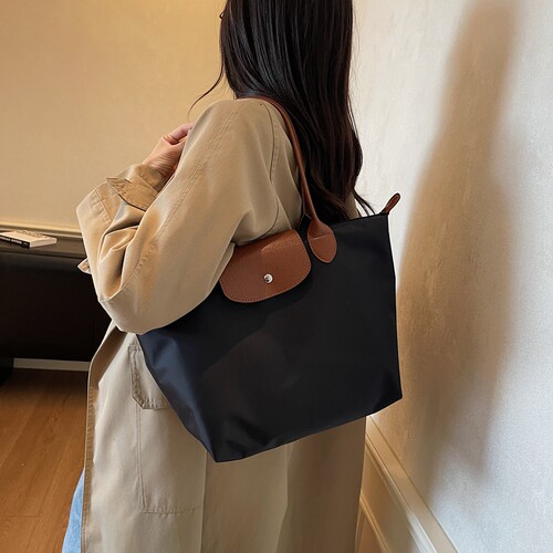 简约时尚单肩包小众设计休闲包包2026新款春夏手提包大容量托特包 - 图1