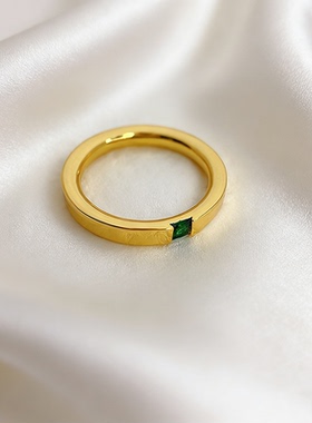 简约光面素圈镶嵌水晶宝石戒指