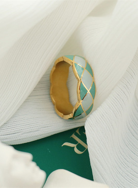 M小香风菱格戒指女18K金coco香奶奶菱形纹路闭口双绿色姘接中食指