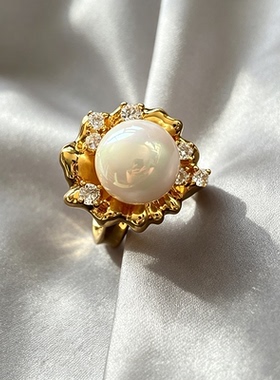 复古轻奢金色花边彩光珍珠戒指