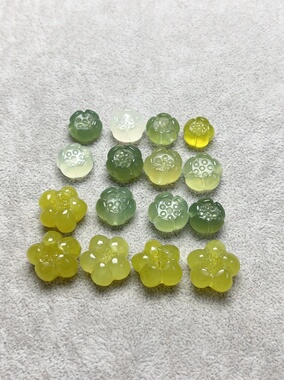 新款天然玉石小花吊坠岫岩玉手工立体小花手链diy配珠岫玉通孔