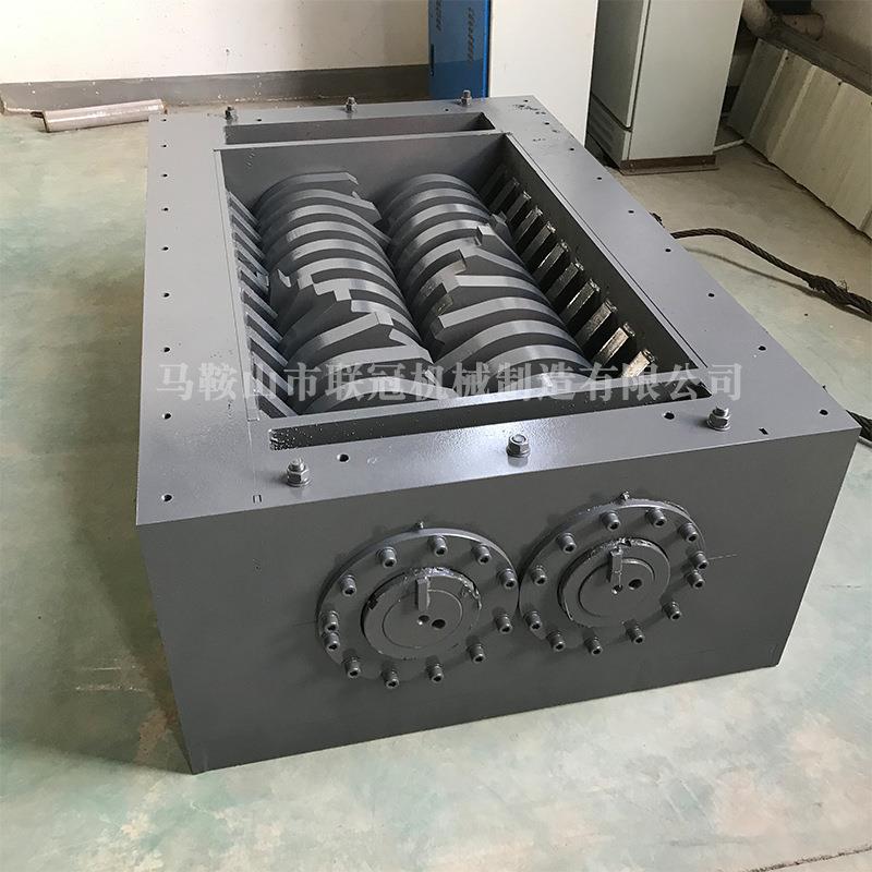Double-shaft shredder chassis scrap metal electronic waste plastic machine assembly solid waste treatment efficient crushing