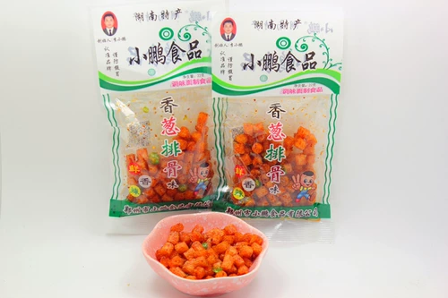 После стрельбы из 20 мешков бесплатной доставки 8090, старая закуска Li xiaopeng gluten маленькие пряные кусочки, зеленый лук -свиная ребра аромат аромат пряные полоски, маленький глютен