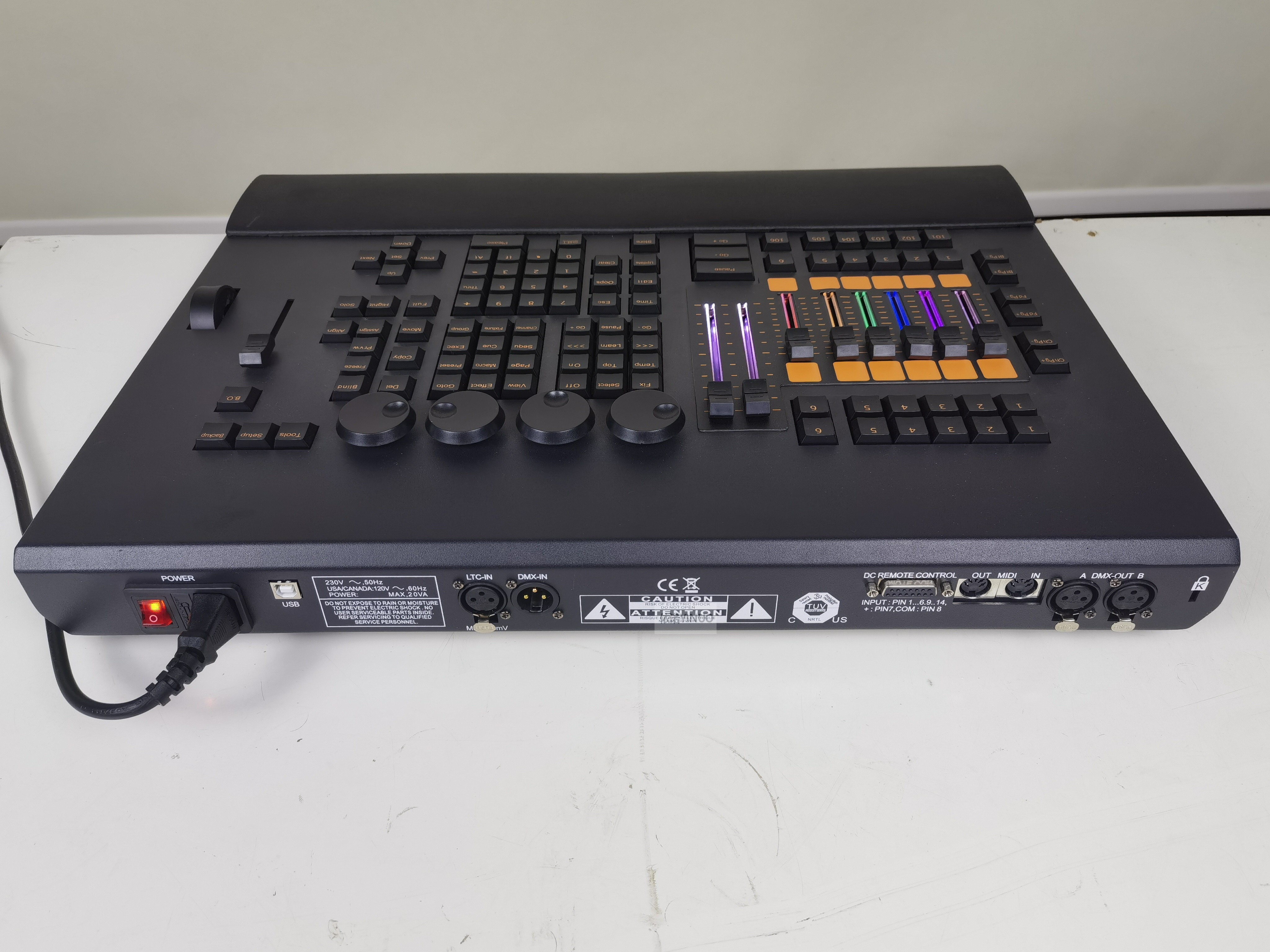 RGB电动推杆MA命令翼 Command wing on pc DMX512专业灯光控制台 - 图2