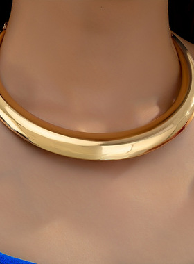 欧美时尚金色项圈简约精致扇形圆弧形项链气质锁骨链轻奢高级感