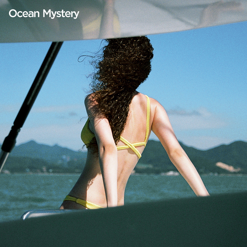 OceanMystery黄色性感三角比基尼女无钢圈聚拢尾波冲浪分体泳衣女 - 图0