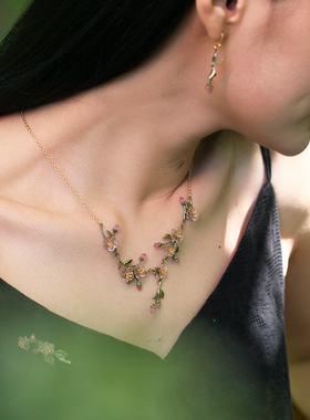 轻奢复古桃花华丽款项链