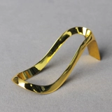 Разнообразие мужчин с твердым деревянным дровя