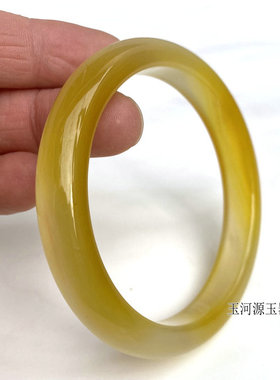 金黄色玛瑙扁条百搭圆形玉镯