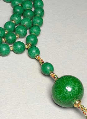 小圆珠绿蛙皮毛衣链视频