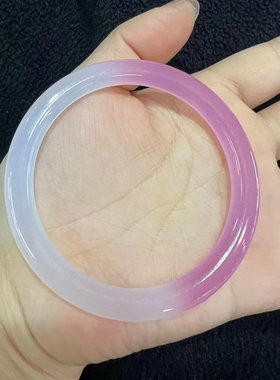 甜美风女款粉玉髓渐变白手镯