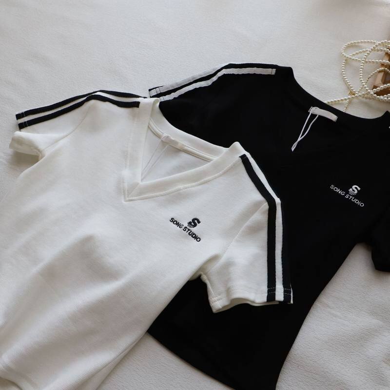 网红热销2025夏季新品韩版撞色V领字母刺绣短袖T恤女3126强明女装