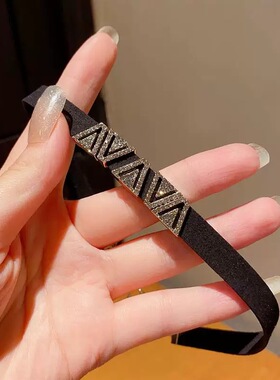 小巧精致V字镶钻choker项圈项链