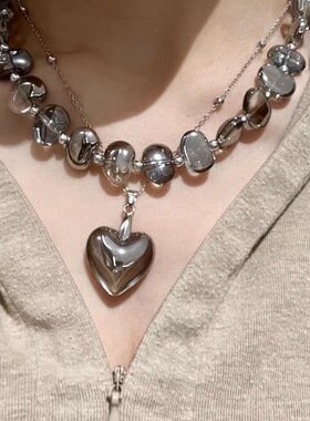 叠戴不规则灰白水晶串珠爱心项链
