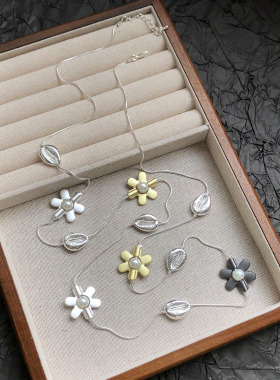 冷淡风金属花朵撞色拼接长款项链