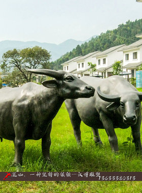 玻璃钢大型公园拓荒牛主题雕塑