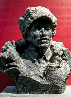 玻璃钢铸铜抗战英雄方志敏雕塑