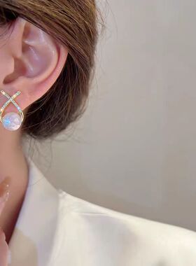 French-style pearl stud earrings - exclusive women's jewelry