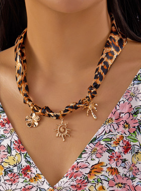 Silk scarf, necklace, cloth strip accessories for women配饰
