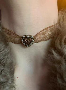 咖色蕾丝中古choker颈链女复古珍珠爱心吊坠锁骨链日常百搭项圈