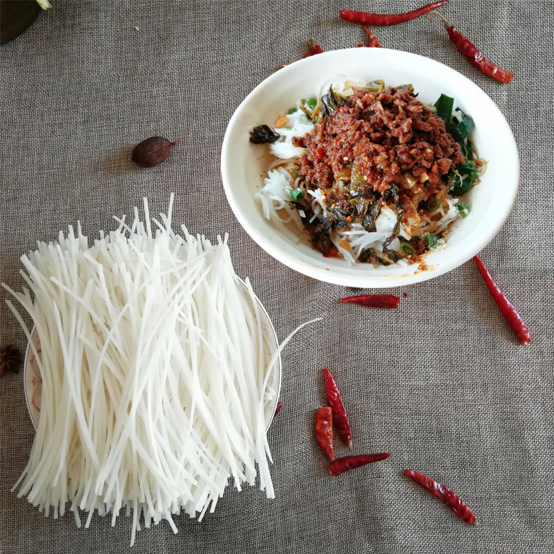 云南曲靖特产蒸饵丝新鲜饵丝500克云南烧饵块大理腾冲味饵丝饵块_虎窝淘