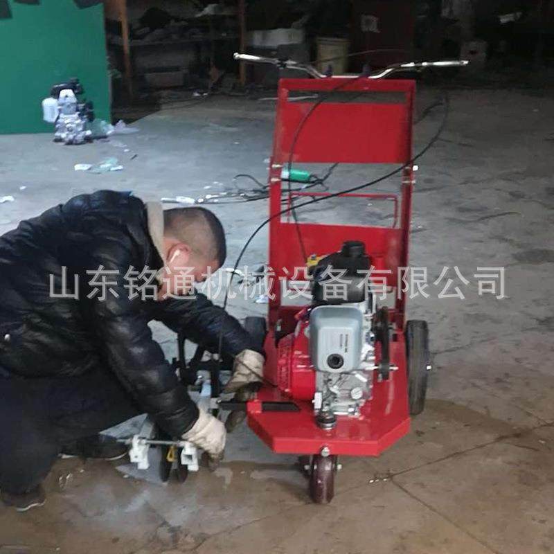 手推式塑胶运动跑道划线机体育场地燃油标线器比赛赛道电动划线机,淘宝优惠券,粉丝福利购,淘宝优惠卷