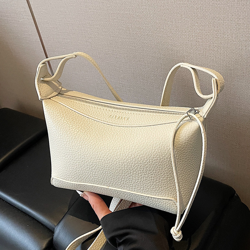 韩国简约气质小包包2025新款时尚荔枝纹小方包夏季流行通勤单肩包,淘宝优惠券,粉丝福利购,淘宝优惠卷