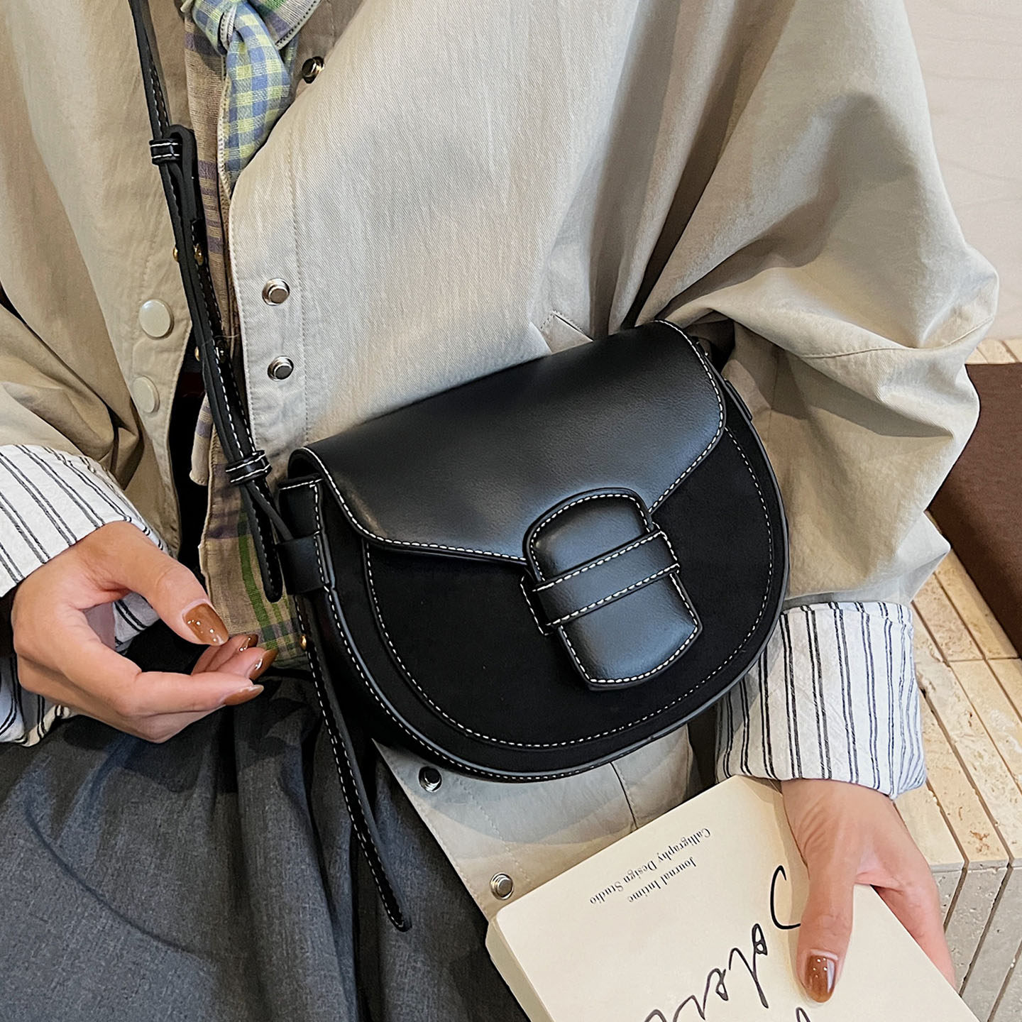 高级质感斜跨马鞍包2025女秋冬新款时尚潮韩国ins百搭精致单肩包,淘宝优惠券,粉丝福利购,淘宝优惠卷