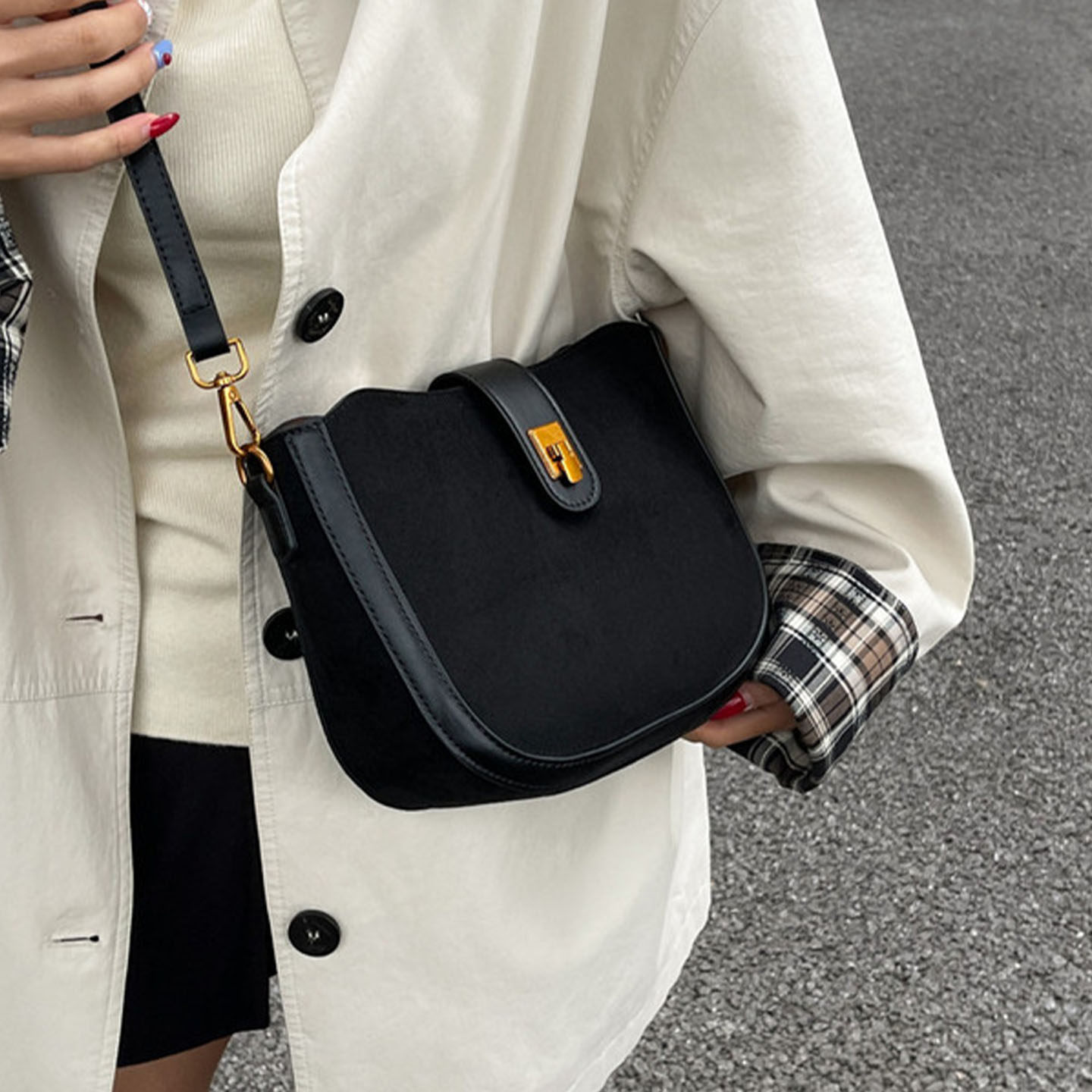 气质时尚精致百搭简约单肩斜挎高级洋气设计感2025秋季女式马鞍包,淘宝优惠券,粉丝福利购,淘宝优惠卷