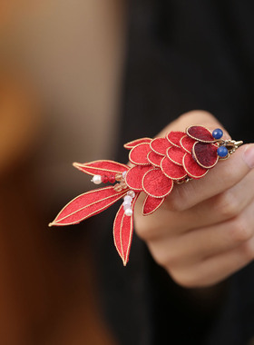 红色小鱼仿绒花掐丝发夹秀禾头饰