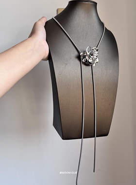 ins冷淡风玫瑰花项链女小众设计高级感可抽拉锁骨链轻奢时尚颈链