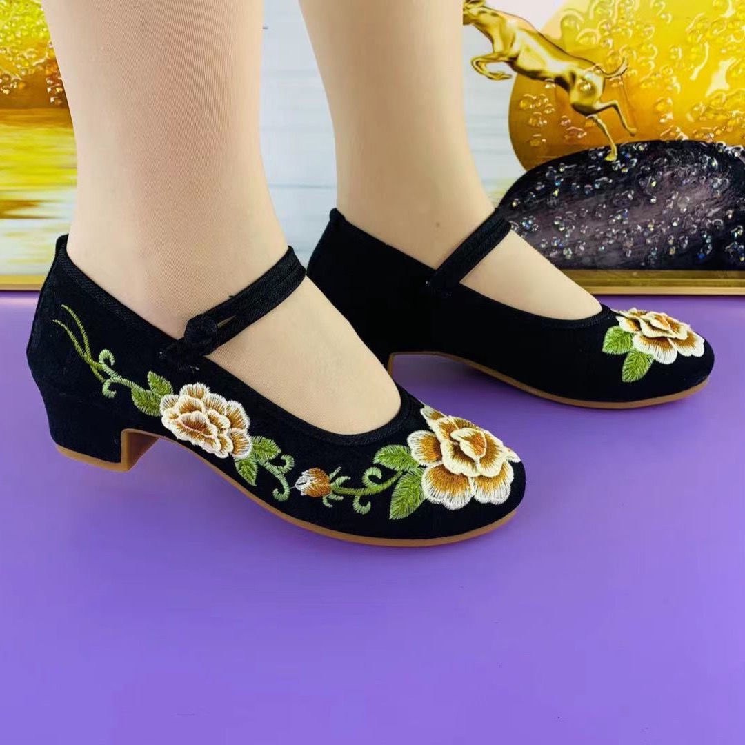 新款老北京布鞋绣花鞋女民族风高跟广场舞表演鞋高档洋气圆头绣花,淘宝优惠券,粉丝福利购,淘宝优惠卷