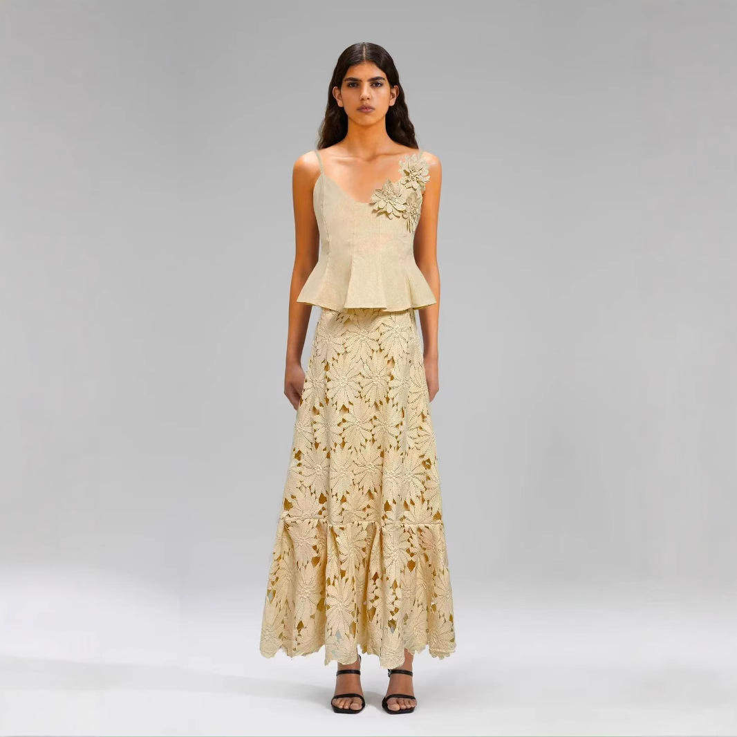 新款澳洲小众2025春季吊带手工钉花上衣配收腰镂空长裙时尚套装女,淘宝优惠券,粉丝福利购,淘宝优惠卷