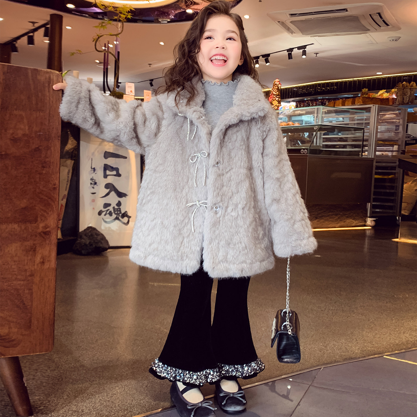 米米哈罗女童仿皮草外套冬装2025新款儿童皮毛一体羊羔绒保暖大衣,淘宝优惠券,粉丝福利购,淘宝优惠卷