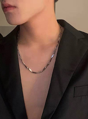 项链男款潮锁骨链男生古巴瓜子链男士潮牌百搭轻奢小众毛衣链配饰